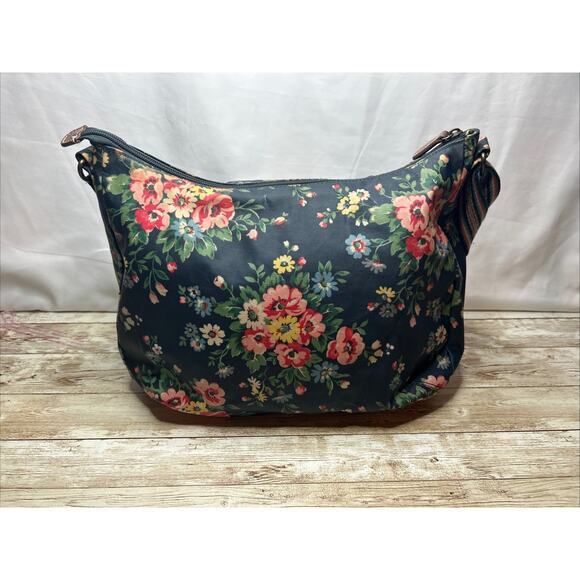 Cath Kidston Crossbody Bag NAVY BLUE Floral Matt Oil Cloth - Picture 2 of 16